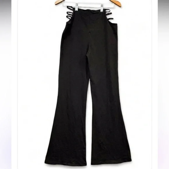 Princess Polly Black Ariarne Flare Pants Cut Out High Waist Size 4 Women’s - Picture 2 of 6